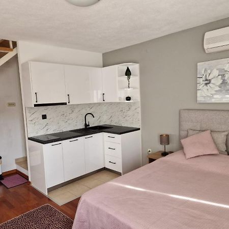 Apartments Ozrenka Tučepi Buitenkant foto