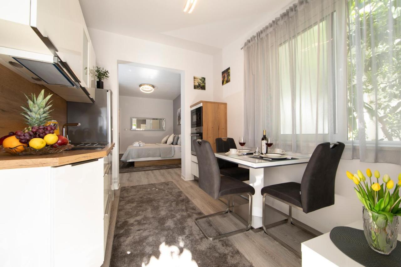 Apartments Ozrenka Tučepi Buitenkant foto