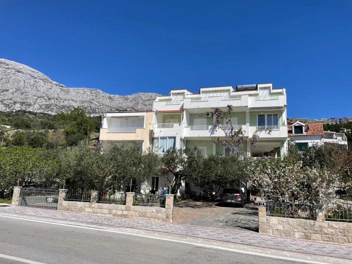 Apartments Ozrenka Tučepi Buitenkant foto