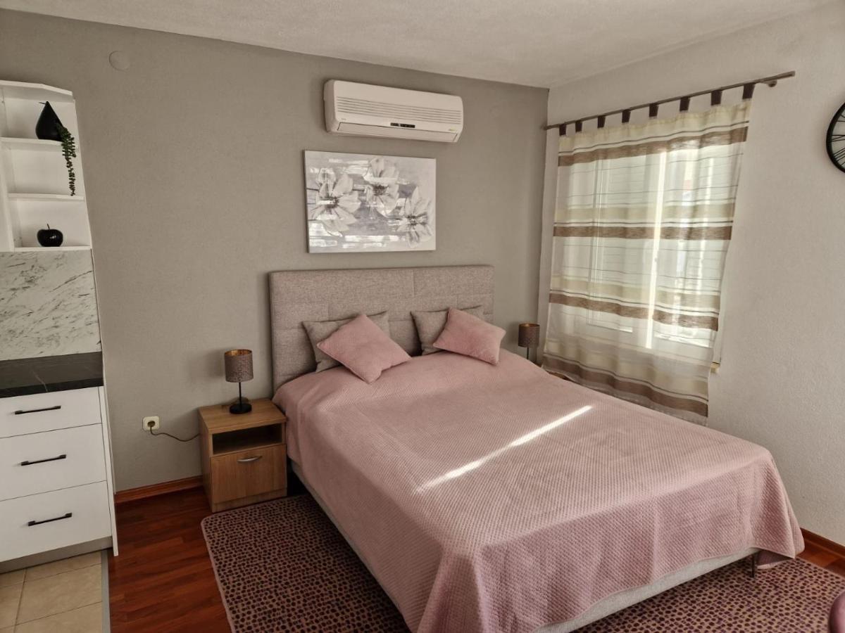 Apartments Ozrenka Tučepi Buitenkant foto